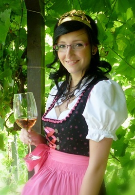 Chrisrin II. - Weinprinzessin von Steigra 2011-2013